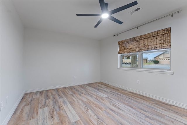 1102 NW 11th Street, Bentonville, AR 72712