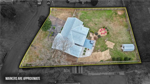 1102 NW 11th Street, Bentonville, AR 72712