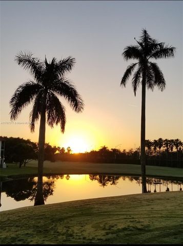 8901 Hollybrook 206, Hollywood, FL 33025