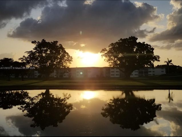 8901 Hollybrook 206, Hollywood, FL 33025