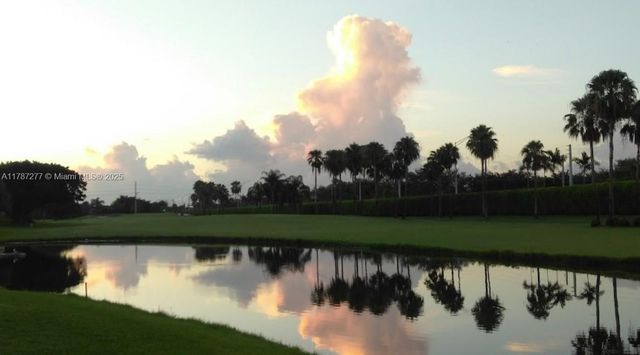 8901 Hollybrook 206, Hollywood, FL 33025