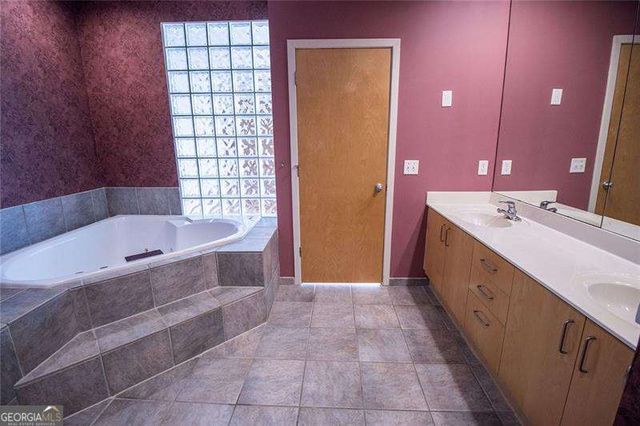 1255 Apple Valley Road NE, Atlanta, GA 30319