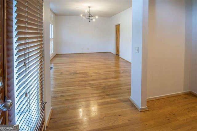 1255 Apple Valley Road NE, Atlanta, GA 30319