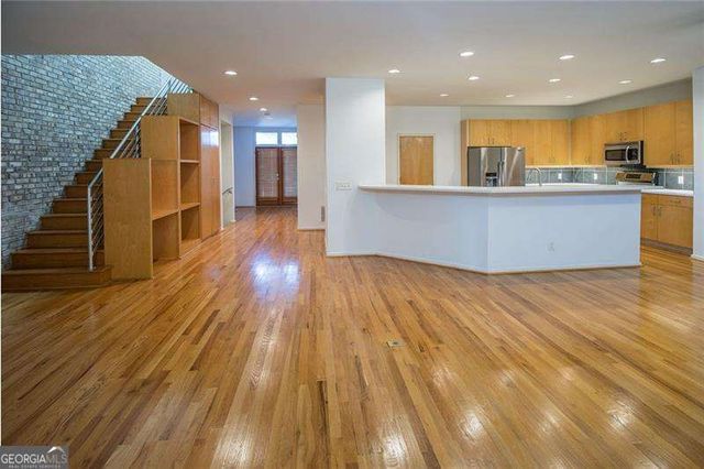 1255 Apple Valley Road NE, Atlanta, GA 30319