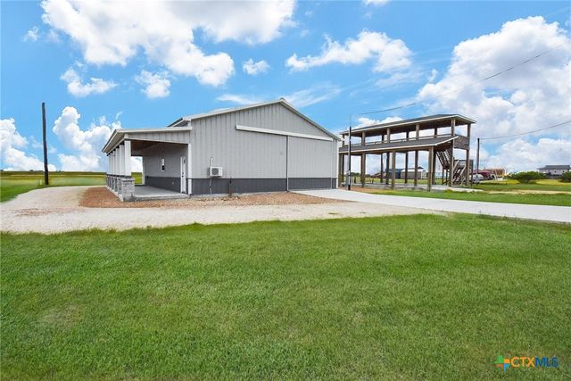 263 Kingfish Lane, Palacios, TX 77465