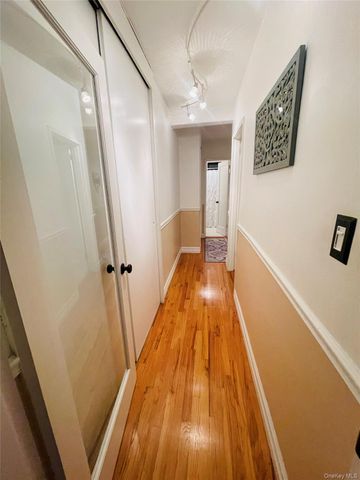 62-15 53rd Avenue 4F, Maspeth, NY 11378