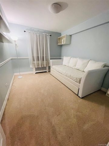 62-15 53rd Avenue 4F, Maspeth, NY 11378