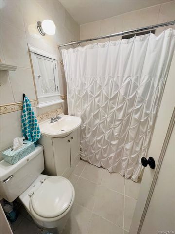 62-15 53rd Avenue 4F, Maspeth, NY 11378