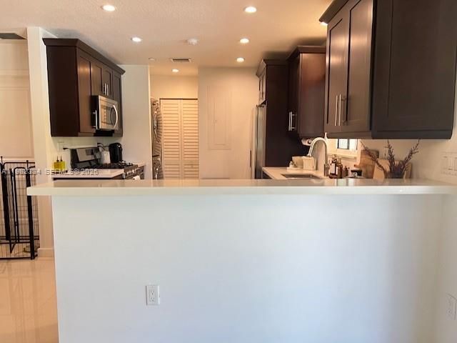 7901 NW 171st St -, Hialeah, FL 33015