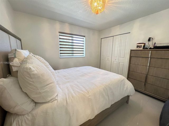 7901 NW 171st St -, Hialeah, FL 33015