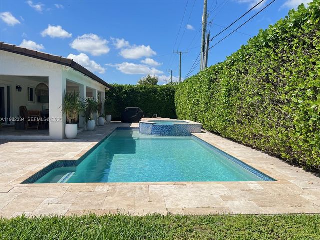 7901 NW 171st St -, Hialeah, FL 33015