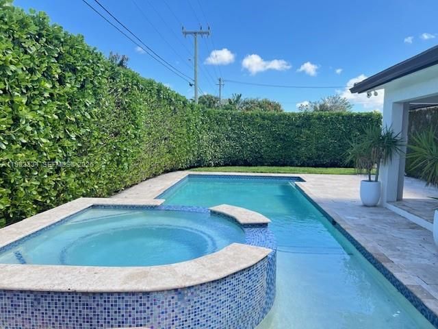 7901 NW 171st St -, Hialeah, FL 33015