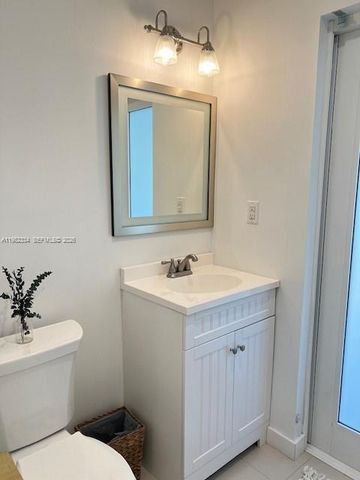 7901 NW 171st St -, Hialeah, FL 33015