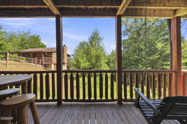 1713 Bear View Road, Sevierville, TN 37876