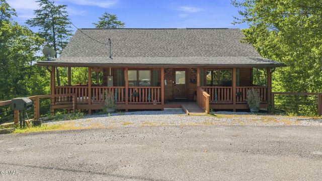 1713 Bear View Road, Sevierville, TN 37876