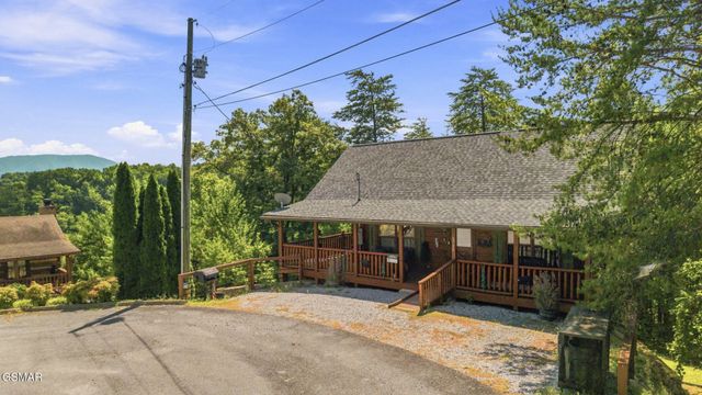1713 Bear View Road, Sevierville, TN 37876