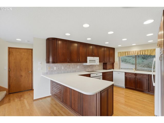 19700 Ne BROOKS Ln, Newberg, OR 97132