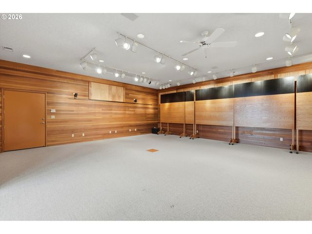 19700 Ne BROOKS Ln, Newberg, OR 97132