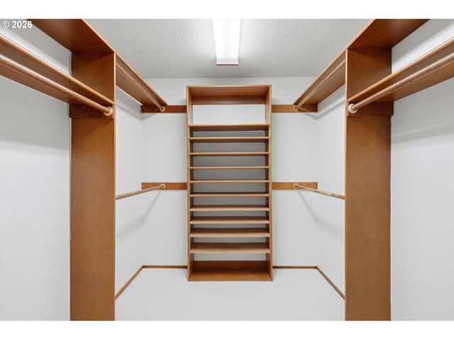 19700 Ne BROOKS Ln, Newberg, OR 97132