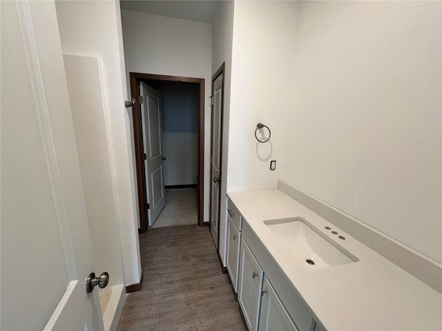 7007 Colpepper Drive SW, Cedar Rapids, IA 52404