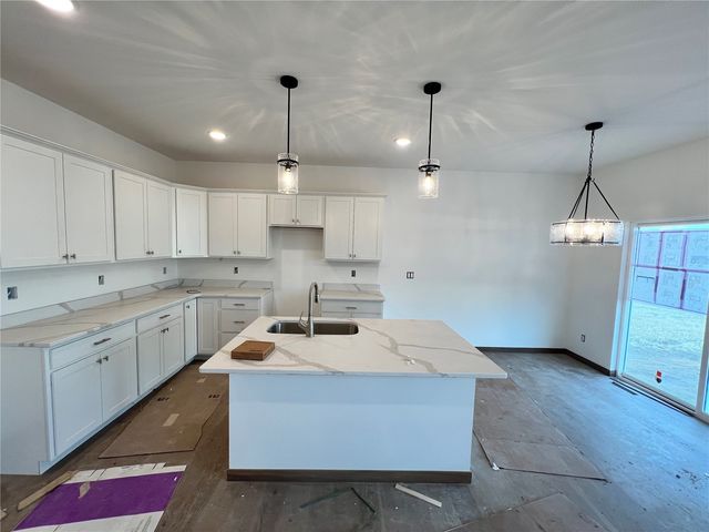 7007 Colpepper Drive SW, Cedar Rapids, IA 52404