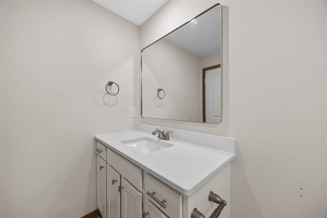 7007 Colpepper Drive SW, Cedar Rapids, IA 52404