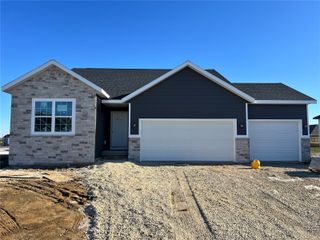 7007 Colpepper Drive SW, Cedar Rapids, IA 52404