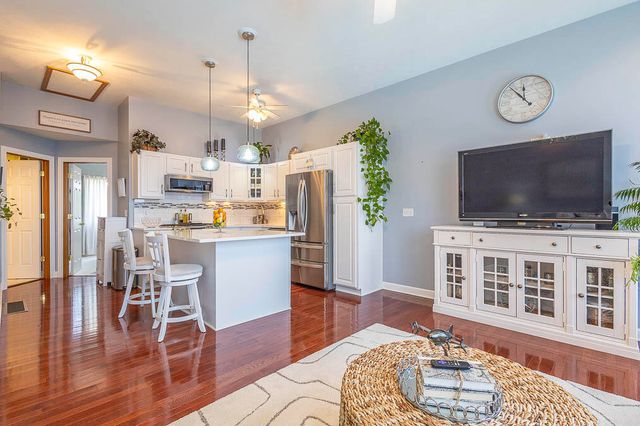 20 N Shore Drive, La Porte, IN 46350