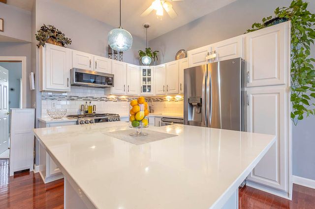 20 N Shore Drive, La Porte, IN 46350