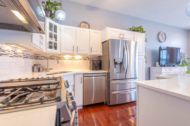 20 N Shore Drive, La Porte, IN 46350