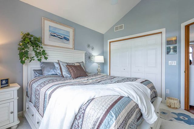 20 N Shore Drive, La Porte, IN 46350