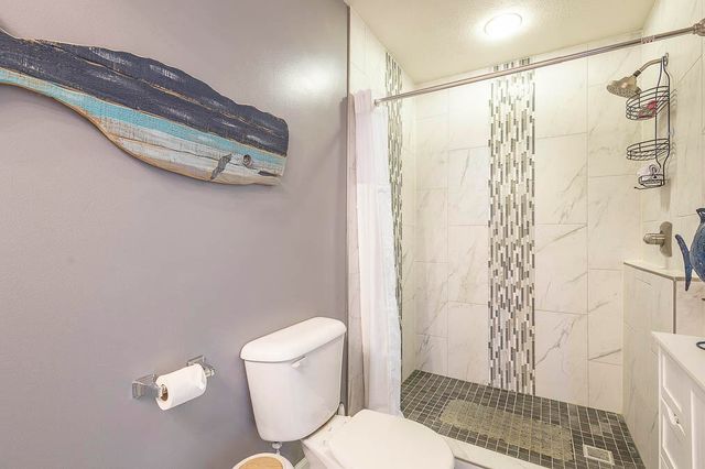 20 N Shore Drive, La Porte, IN 46350