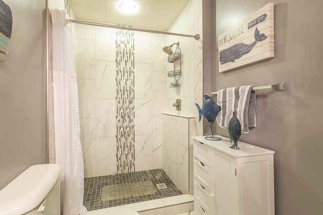 20 N Shore Drive, La Porte, IN 46350