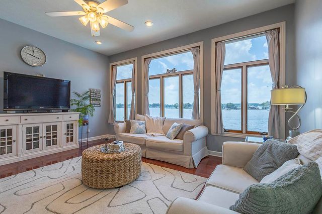 20 N Shore Drive, La Porte, IN 46350