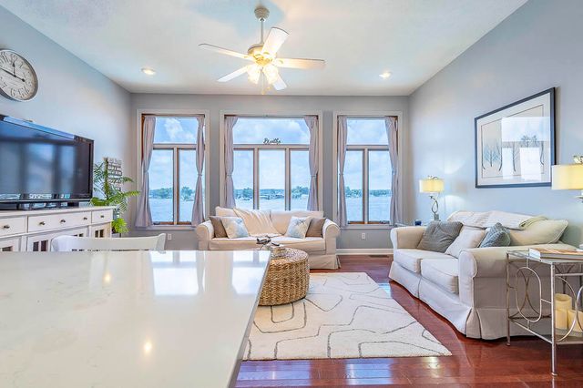 20 N Shore Drive, La Porte, IN 46350