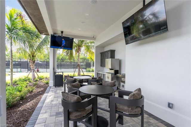 9552 Caymas TER, Naples, FL 34114