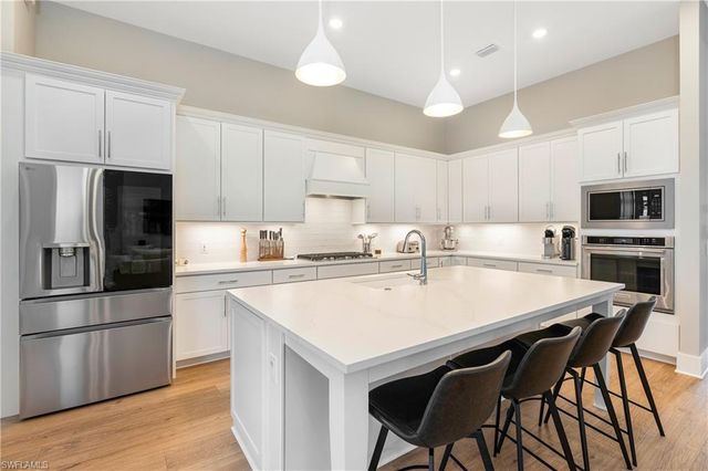 9552 Caymas TER, Naples, FL 34114