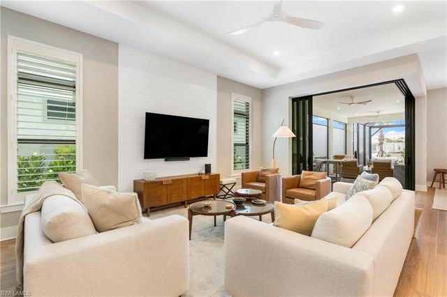 9552 Caymas TER, Naples, FL 34114
