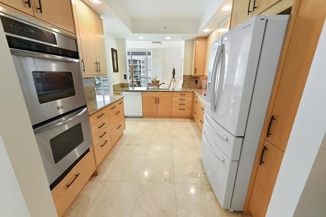 550 SE Mizner Boulevard B702, Boca Raton, FL 33432