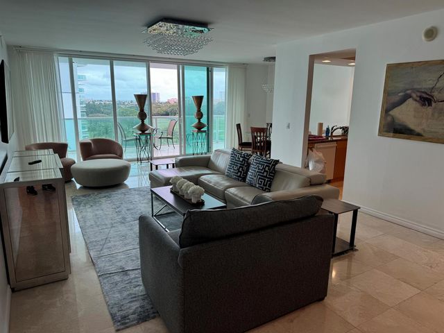 550 SE Mizner Boulevard B702, Boca Raton, FL 33432