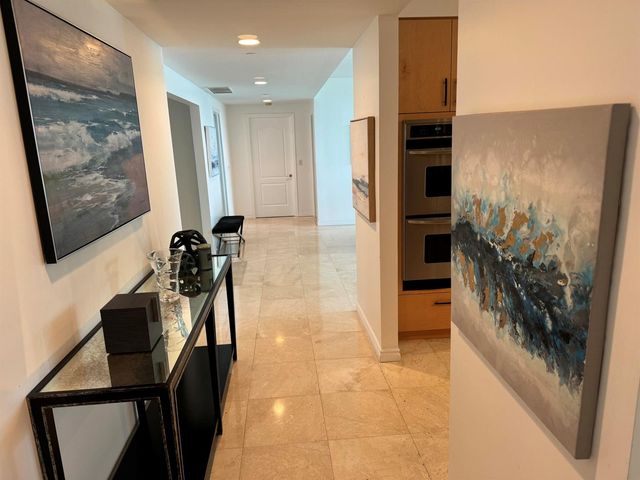 550 SE Mizner Boulevard B702, Boca Raton, FL 33432