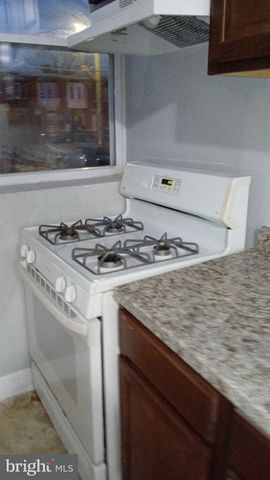 2702 W BALTIMORE ST, Baltimore, MD 21223
