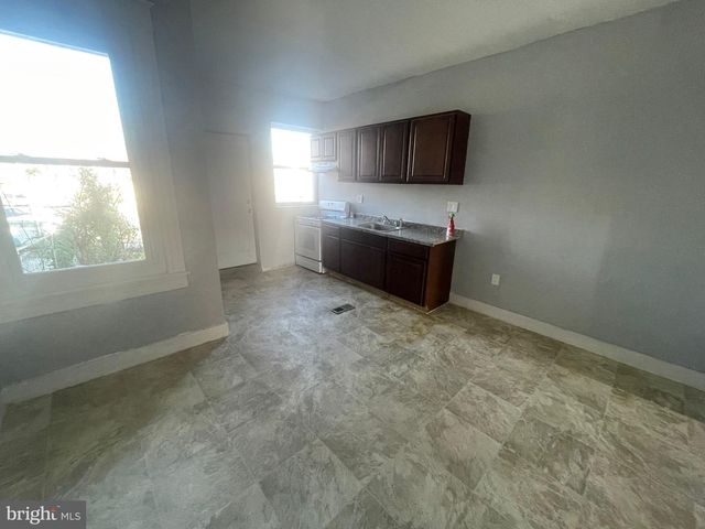 2702 W BALTIMORE ST, Baltimore, MD 21223