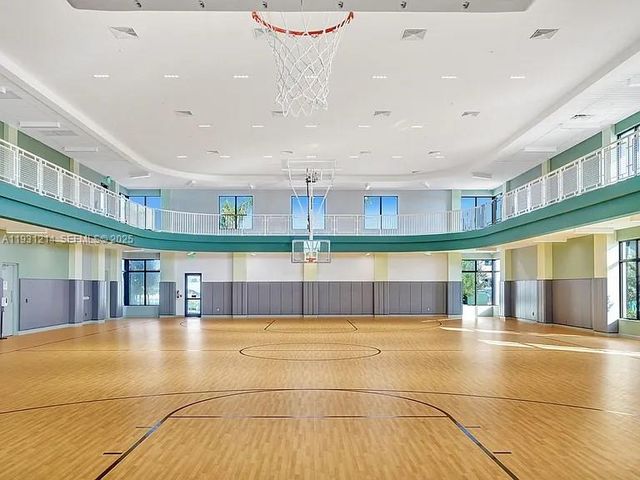 8273 NW 47th Ter, Doral, FL 33166