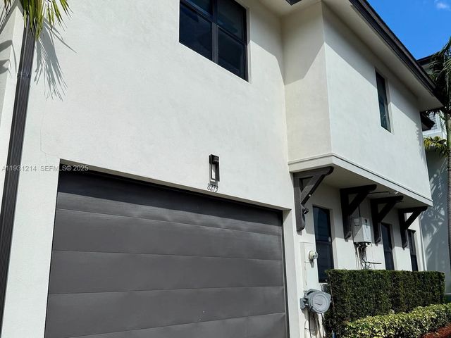 8273 NW 47th Ter, Doral, FL 33166