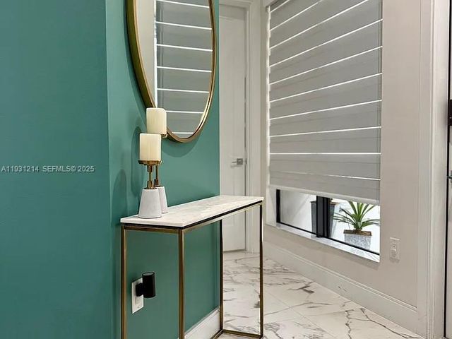 8273 NW 47th Ter, Doral, FL 33166