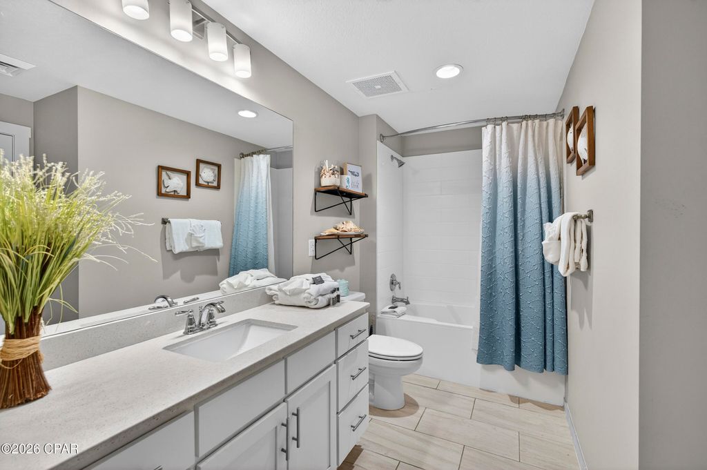 Image 37 of property listing at 15928 Front Beach Road 1911, Panama City Beach, FL 32413