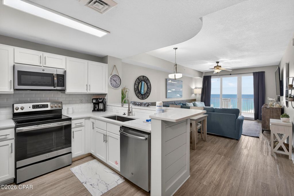 Image 8 of property listing at 15928 Front Beach Road 1911, Panama City Beach, FL 32413