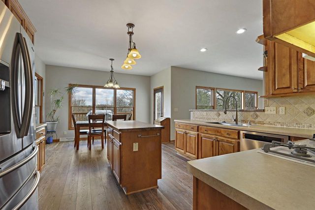 7219 284th AVENUE, Salem, WI 53168