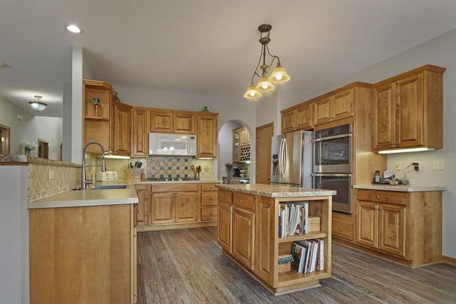 7219 284th AVENUE, Salem, WI 53168